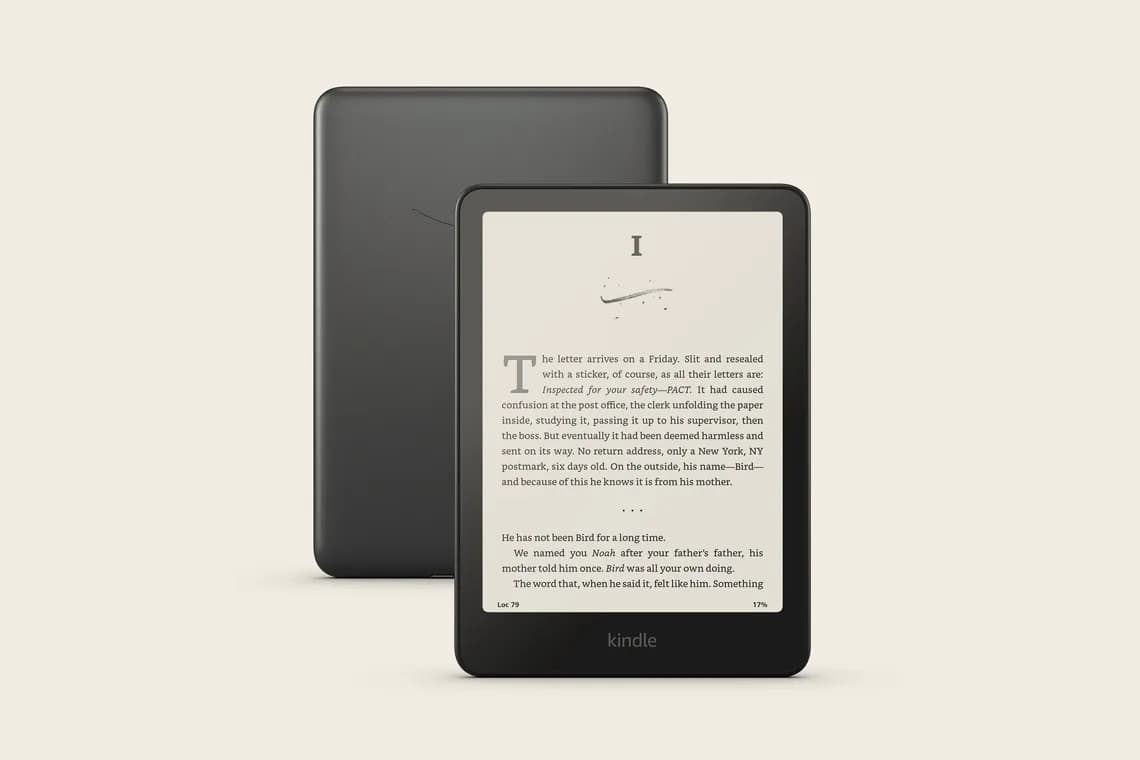 Kindle Paperwhite Signature Edition in metallic black, front and back
